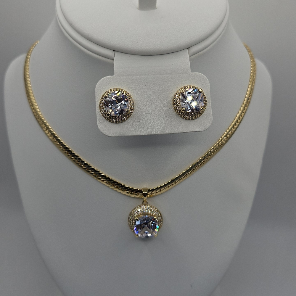 Elegant Gold and Silver Jewelry Set